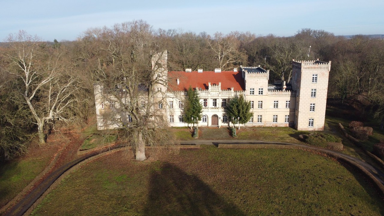 dom na sprzedaż