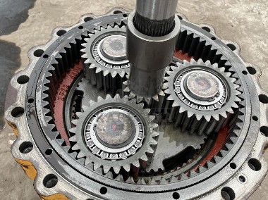 Liebherr L544 - zwolnica satelity układ planetarny-1