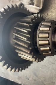 JCB 535 527 - wałek skrzyni biegów 459M5153-2