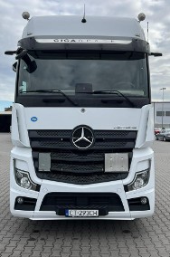 Mercedes-Benz actros-2