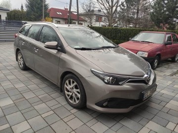 kombi 1,4D4D bogata wersja Comfort +Tech