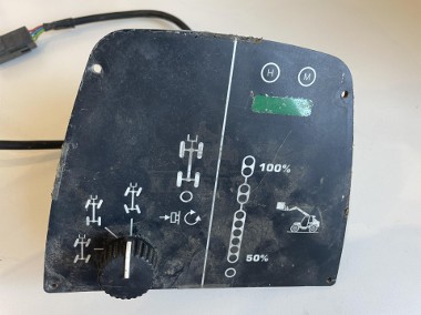 John Deere 3215 - ładowarka - przeciążeniówka-1