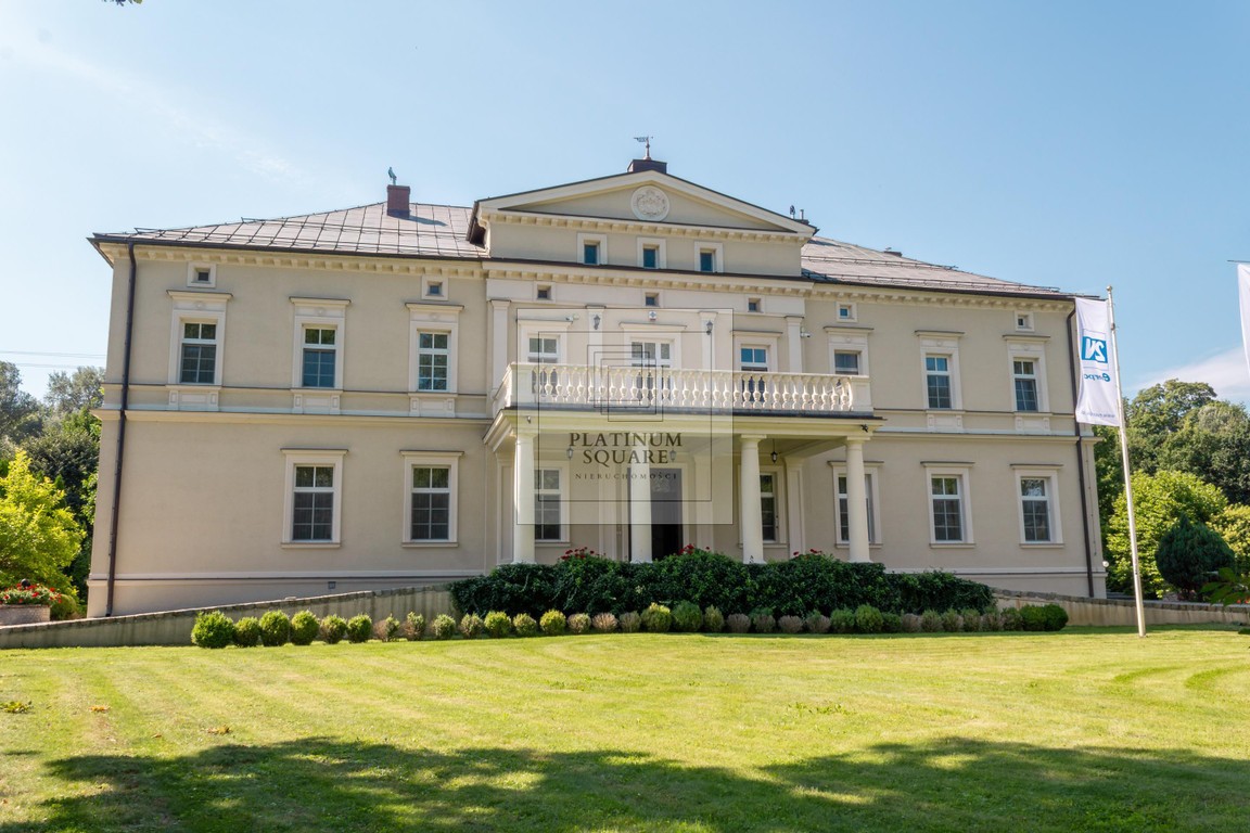 Zabytkowy pałac na sprzedaż 25 ha, prywatny park | okolice Wrocławia