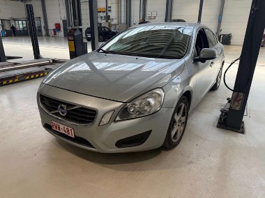 Volvo S60 II-1