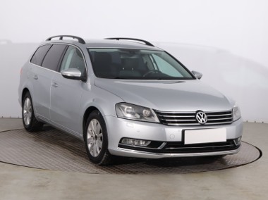 Volkswagen Passat B7 , DSG, Navi, Xenon, Bi-Xenon, Klimatronic, Tempomat,-1
