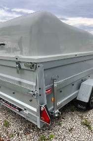 PRZYCZEPA 1300 KG Z POKRYWĄ – NOWA – HAMOWANA – PODPORY RUROWE GRATIS-2