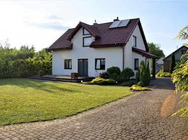 Piękny dom z dużą działką, 300 m od Lubartowa-1