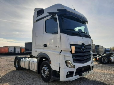 Mercedes-Benz Actros-1