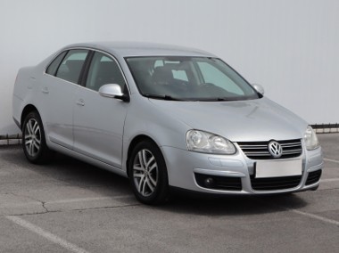 Volkswagen Jetta V , Klimatronic, Parktronic, Podgrzewane siedzienia,ALU-1