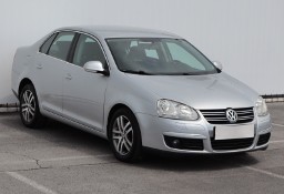 Volkswagen Jetta V , Klimatronic, Parktronic, Podgrzewane siedzienia,ALU