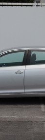 Volkswagen Jetta V , Klimatronic, Parktronic, Podgrzewane siedzienia,ALU-4