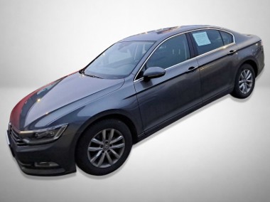 Volkswagen Passat B8 , Salon Polska, Navi, Klimatronic, Tempomat, Parktronic-1