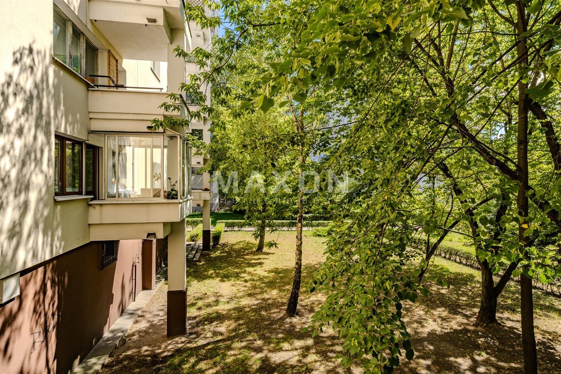 Balkon, miejsce postojowe, przy parku - Widok 6