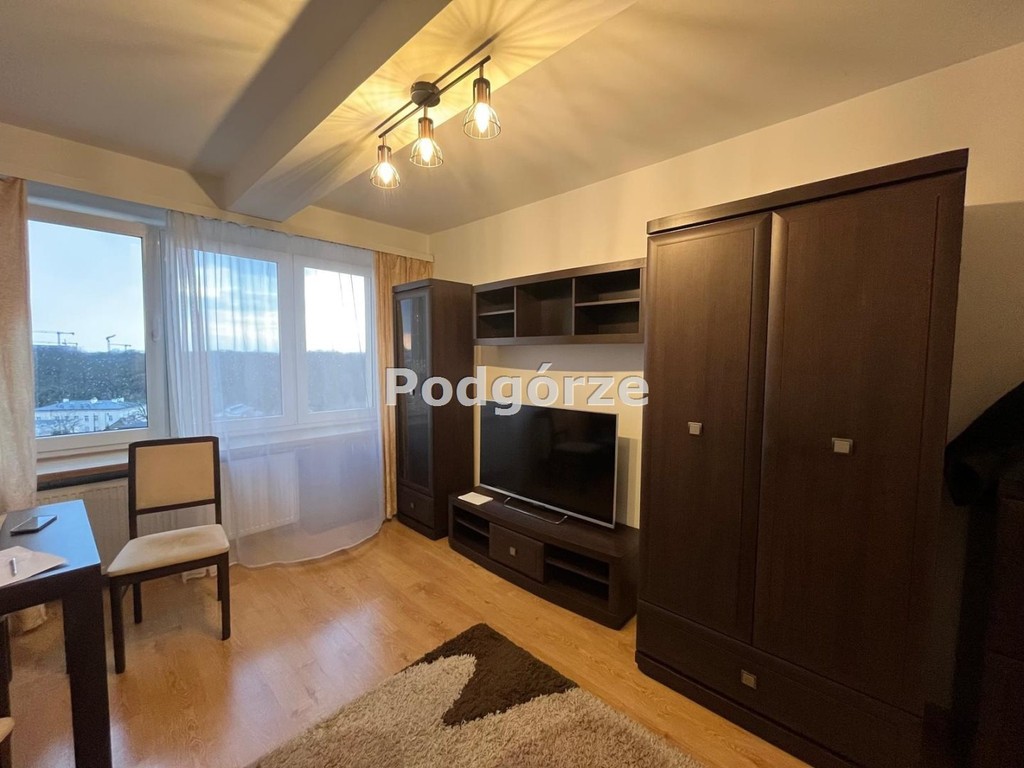 Widokowe 2 pokojwe, os. Oficerskie, do wejścia