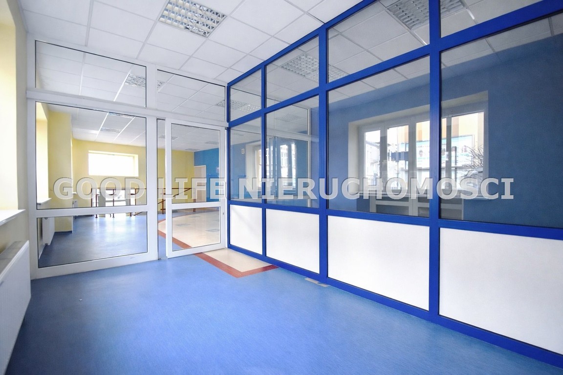 Lokal w centrum, od zaraz, parter, kwota brutto - Widok 4