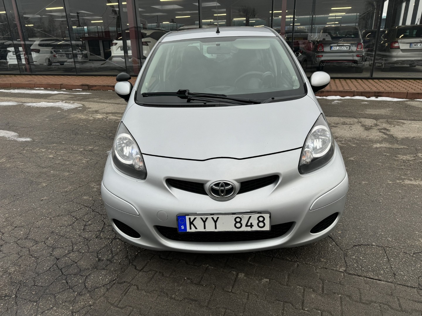 Toyota Aygo I 5 drzwi, 2 komplet kół w zestawie