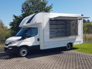 Iveco DAILY SKLEP FOODTRUCK KONTENER NISKOPODŁOGOWY 4,31x2,23x2,42 BAR KLIMA