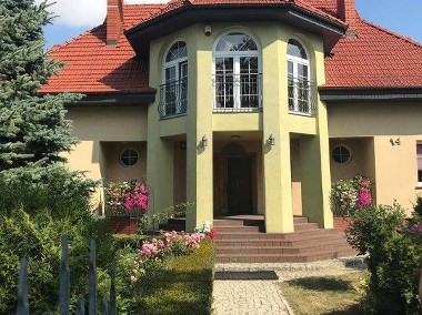 Dom Gniezno-1