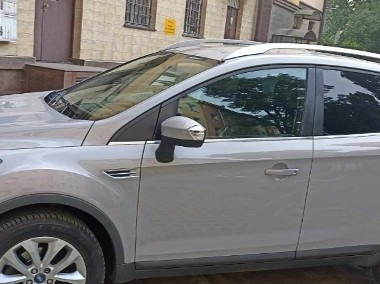 Ford Kuga 2011-1