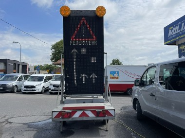 SYGNALIZACJA ŚWIETLNA TRÓJKĄT OSTRZEGA sygnalizacyjna Drogowa ledowa-1