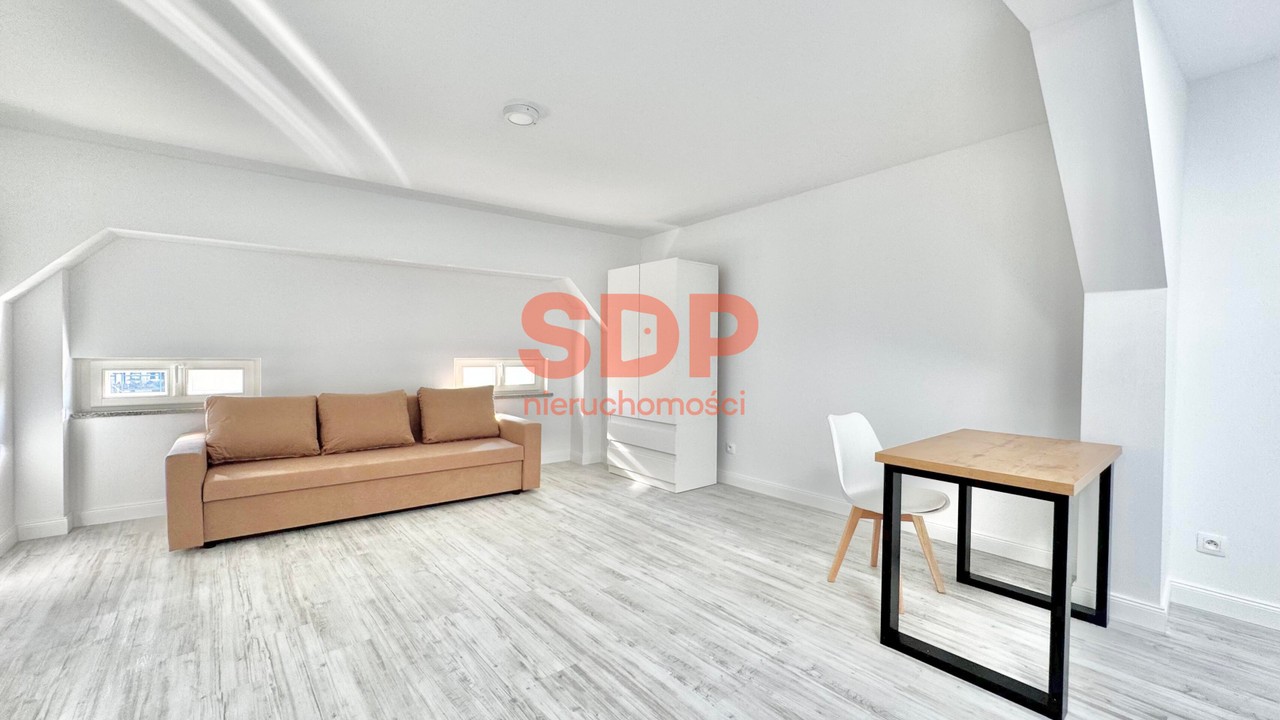 przestronny pokój dla studenta | 29 m² | piękna kamienica | winda, Wrocław