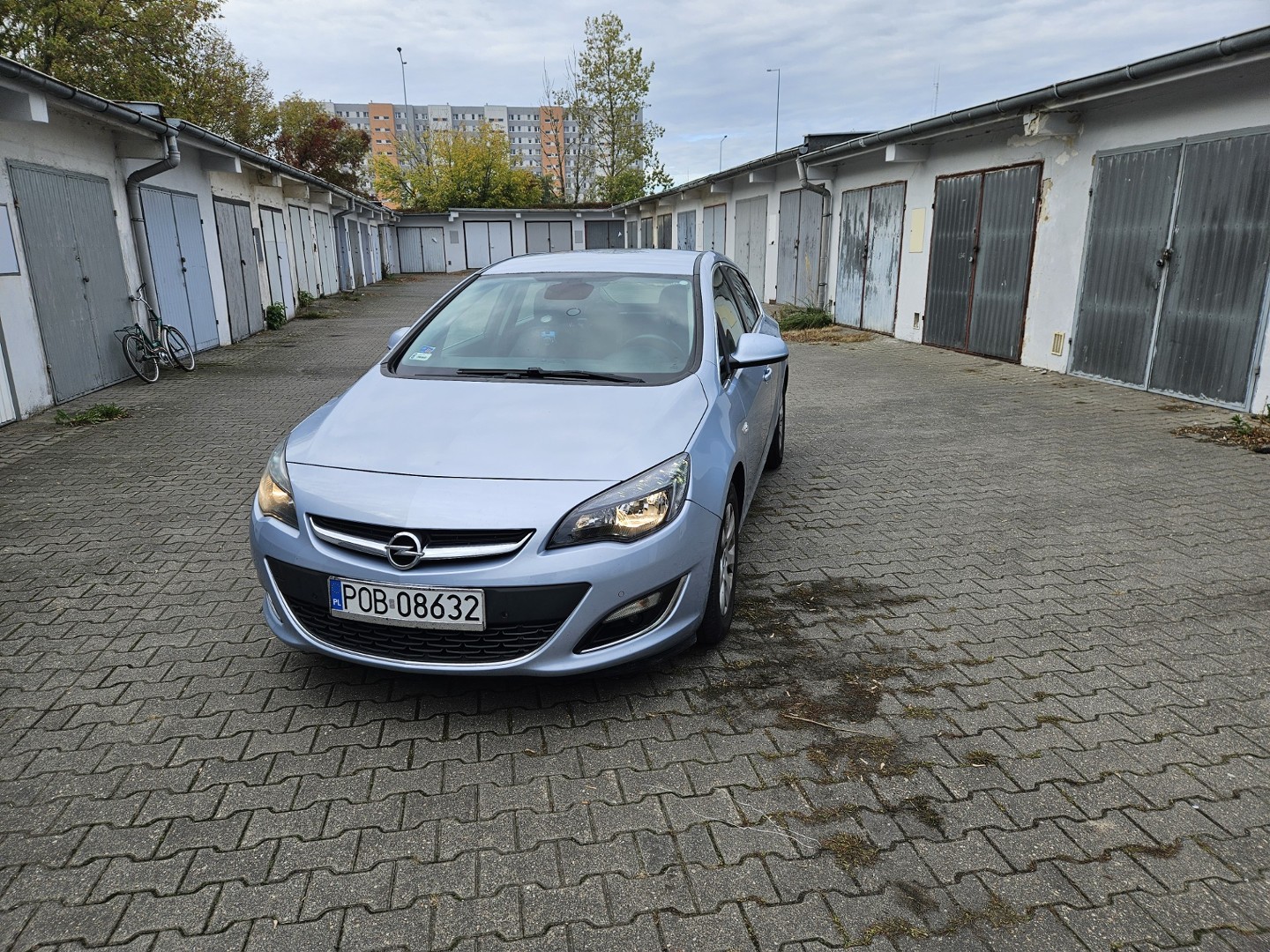 Opel Astra J zadbana Astra prosto po wymianie rozrządu