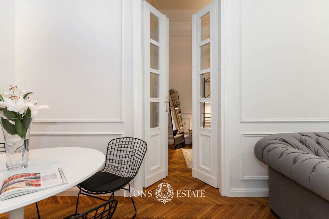 Apartament w kamienicy przy Placu Unii Lubelskiej - View 4