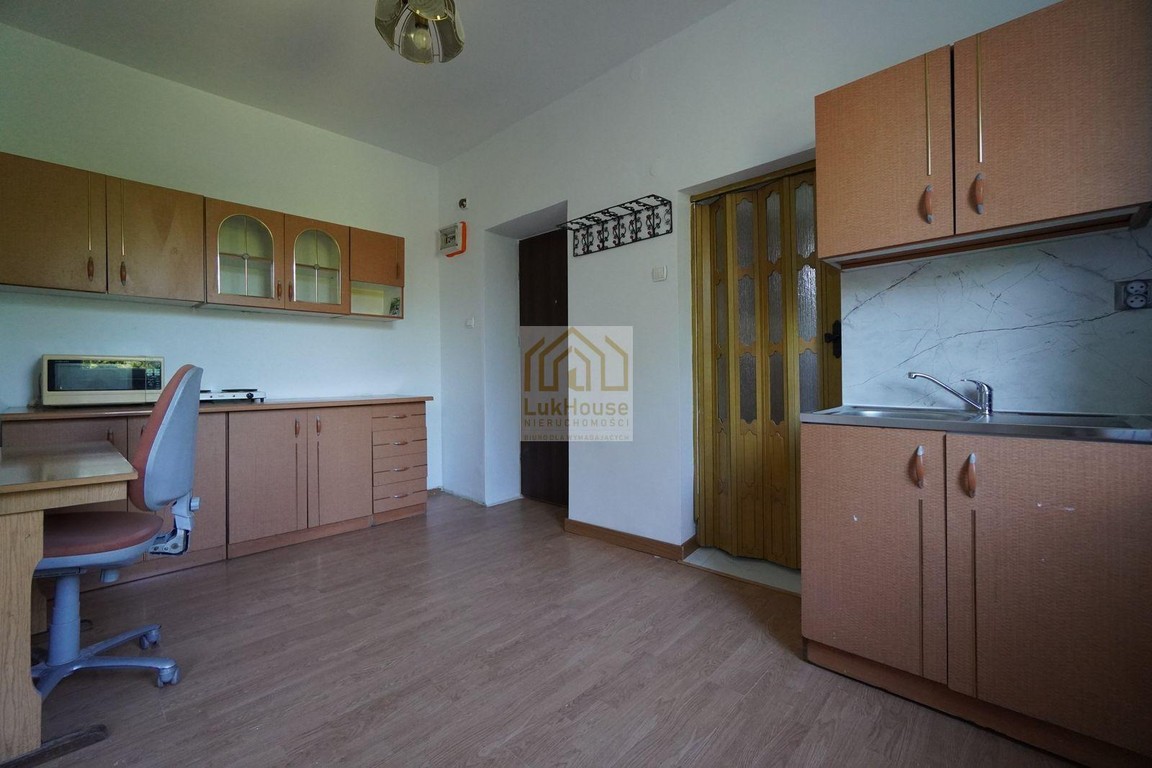 DO WYNAJĘCIA KAWALERKA NA 1 PIĘTRZE - Widok 4
