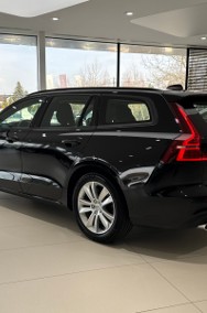 Volvo V60 II Momentum D4 AWD Momentum, 1 właściciel, Salon Polska, FV 23% gwarancja,-2