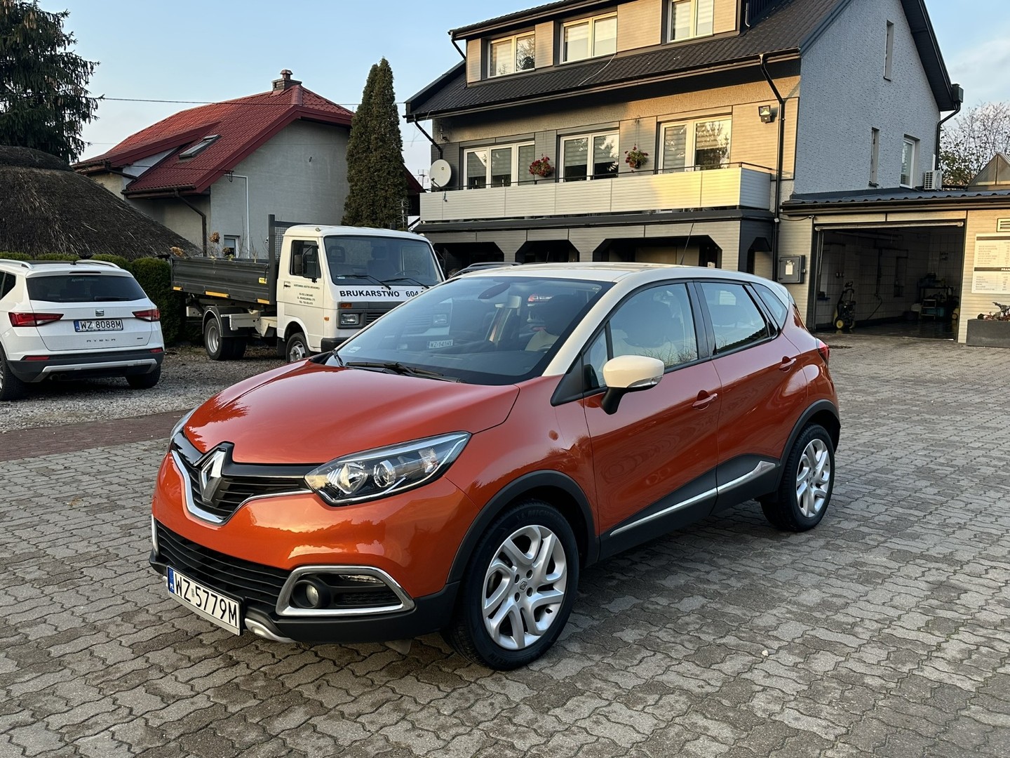 Renault Captur 0.9 Energy TCe Intense (bezwypadkowy, bogate wyposażenie)