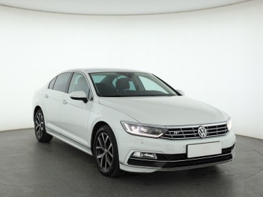 Volkswagen Passat B8 , Salon Polska, Automat, Skóra, Navi, Klimatronic, Tempomat,-1