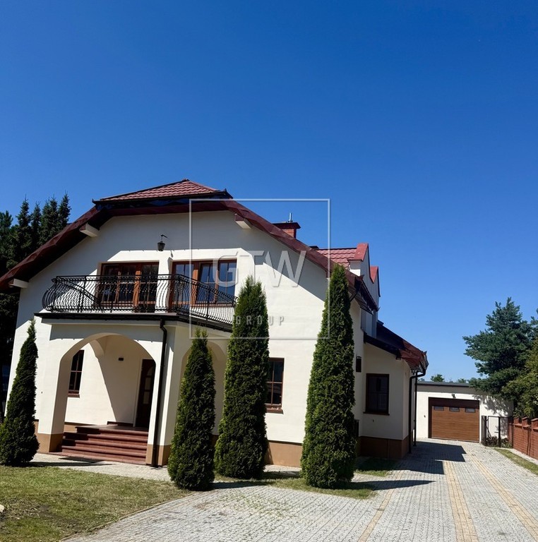 Willa z krytym basenem 190m2 Grójec