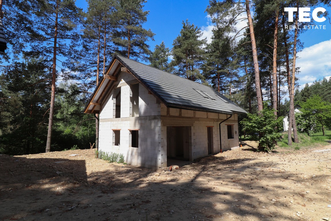 Dom wolnostojący z lasem, 141m2