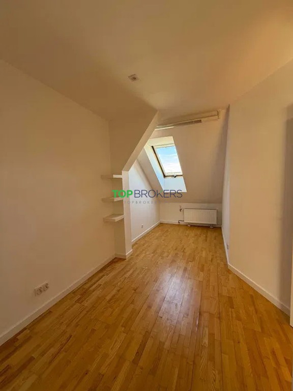 Cztery pokoje w centrum, parking, metro - Widok 2