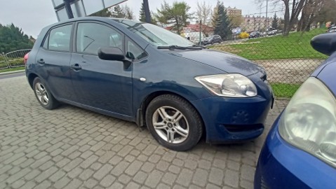 Toyota Auris benzyna
