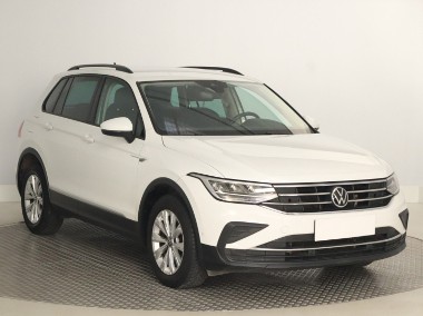 Volkswagen Tiguan , Salon Polska, Serwis ASO, DSG, Navi, Klimatronic, Tempomat,-1