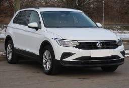 Volkswagen Tiguan , Salon Polska, Serwis ASO, Klimatronic, Tempomat, Parktronic