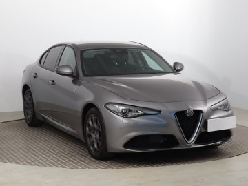 Alfa Romeo Giulia , Salon Polska, Serwis ASO, Automat, Xenon, Bi-Xenon,
