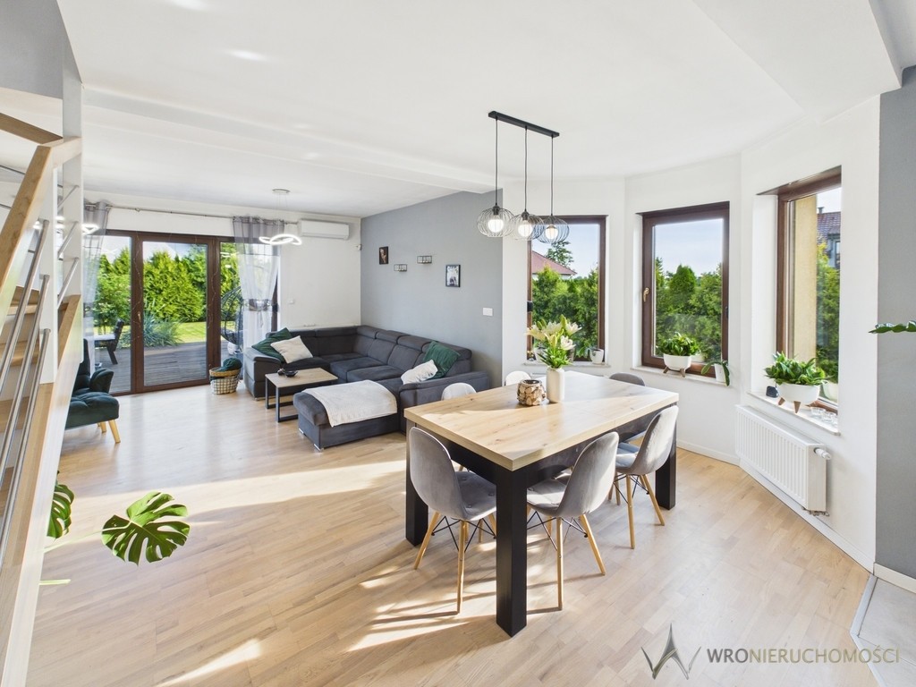 Bliźniak z ogrodem 539 m² | pow. 143,5 m² | 4 pok. - Więcej