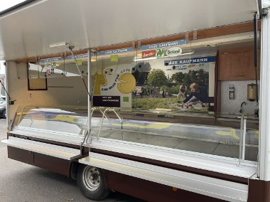 Autosklep wędlin Gastronomiczna food truck foodtruck sklep Borco 200-1