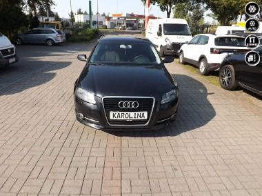 Audi A3 II (8P)-1