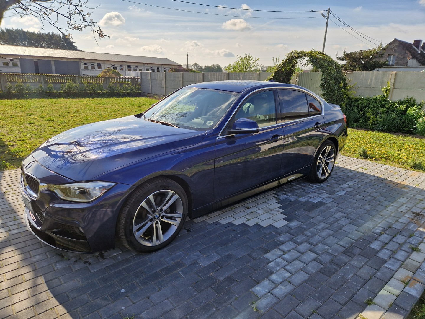 BMW SERIA 3 V (F30/F31/F34) Autko prywatne