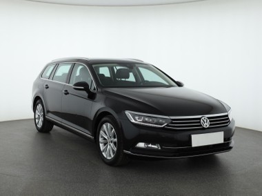 Volkswagen Passat B8 , Salon Polska, Serwis ASO, Automat, VAT 23%, Skóra, Navi,-1