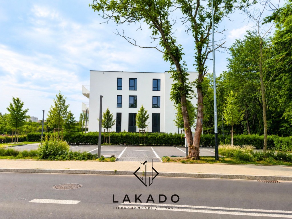 2 pokoje z możliwością wydzielenia jasnej kuchni!