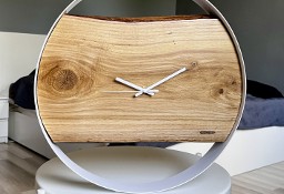 Biały zegar ścienny z elementami drewna 40 cm