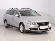 Volkswagen Passat B6 , Navi, Klimatronic, Tempomat, Podgrzewane siedzienia,ALU