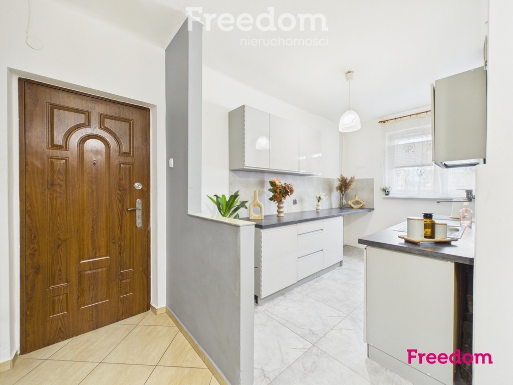 2 pokoje, 52 m², 2 balkony, II piętro - Więcej