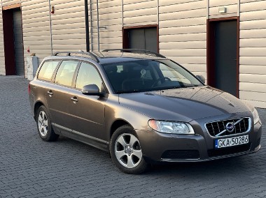 Volvo V70 III-1