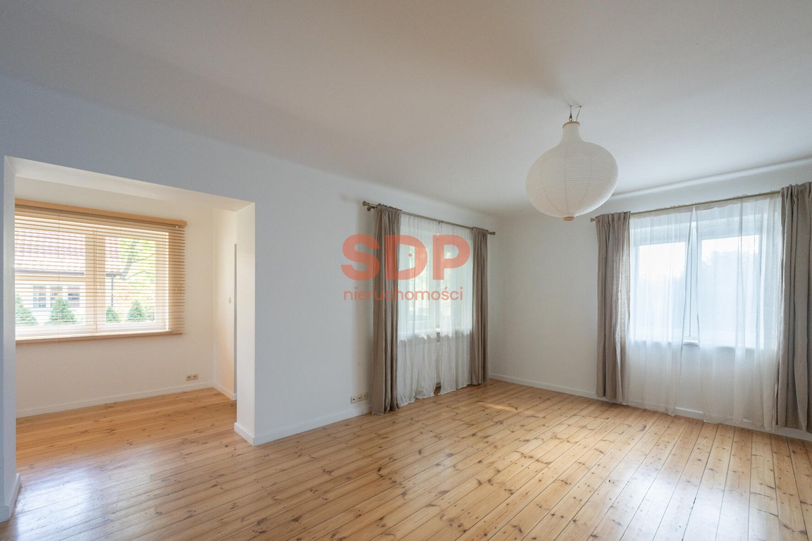 Klimatyczny dom w otoczeniu zieleni, Biskupin 240 m² / 803 m² - More