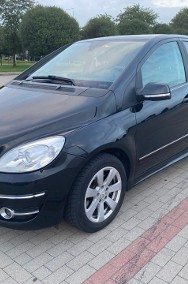 Mercedes B200-2